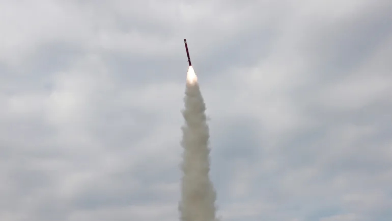 ট্রাম্পের সফরের আগে উত্তর কোরিয়ার ক্ষেপণাস্ত্র পরীক্ষা