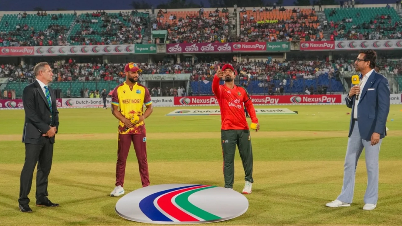 টসে জিতে ব্যাটিংয়ে বাংলাদেশ