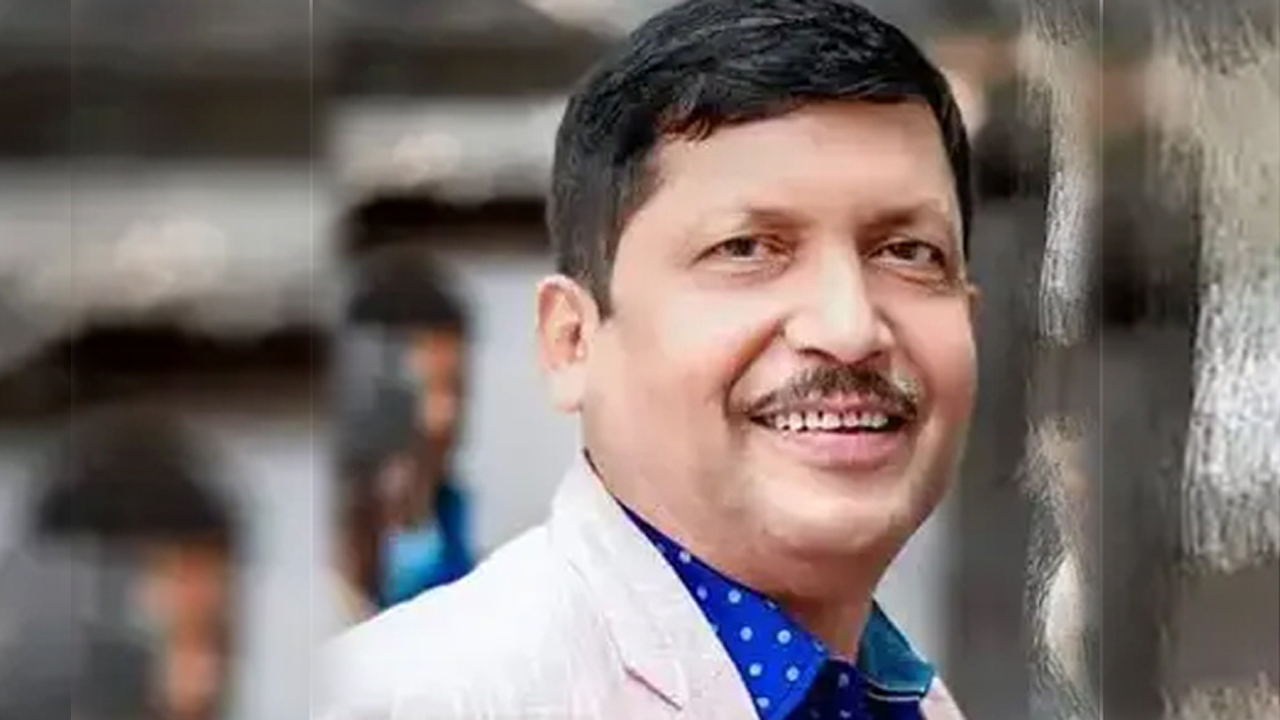 রাজধানীর বসুন্ধরা থেকে পলাতক এমপির ছোট ভাই গ্রেপ্তার