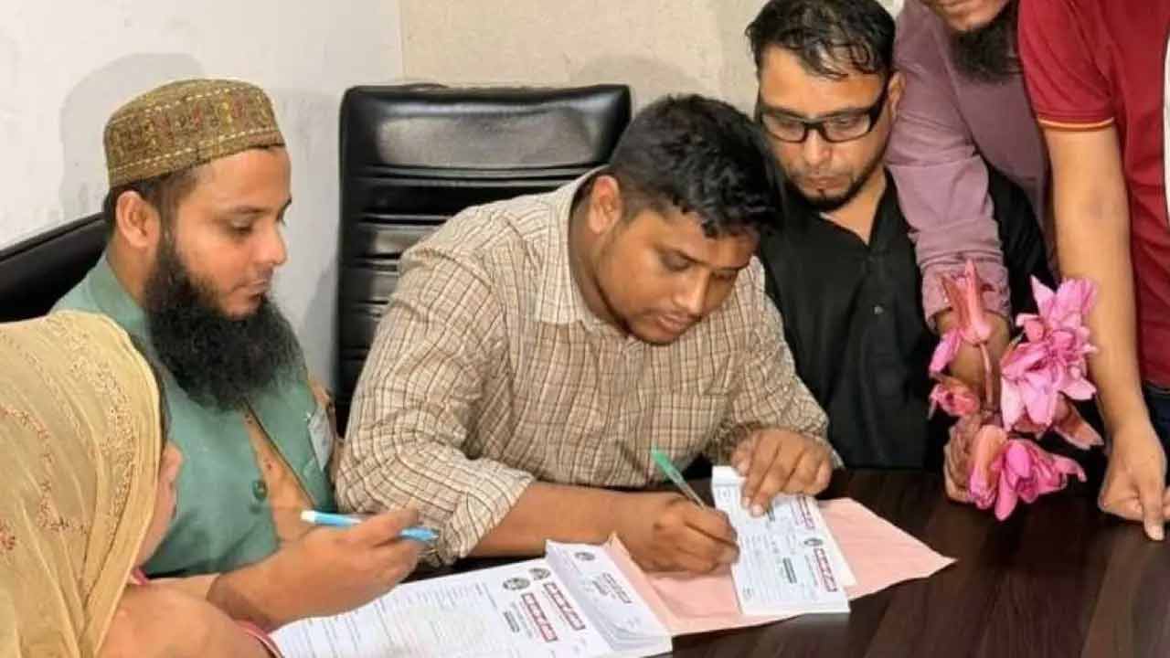 কুমিল্লা-৪ সংসদীয় আসন থেকে নির্বাচনে দাঁড়ানোর ঘোষণা হাসনাত আব্দুল্লাহর