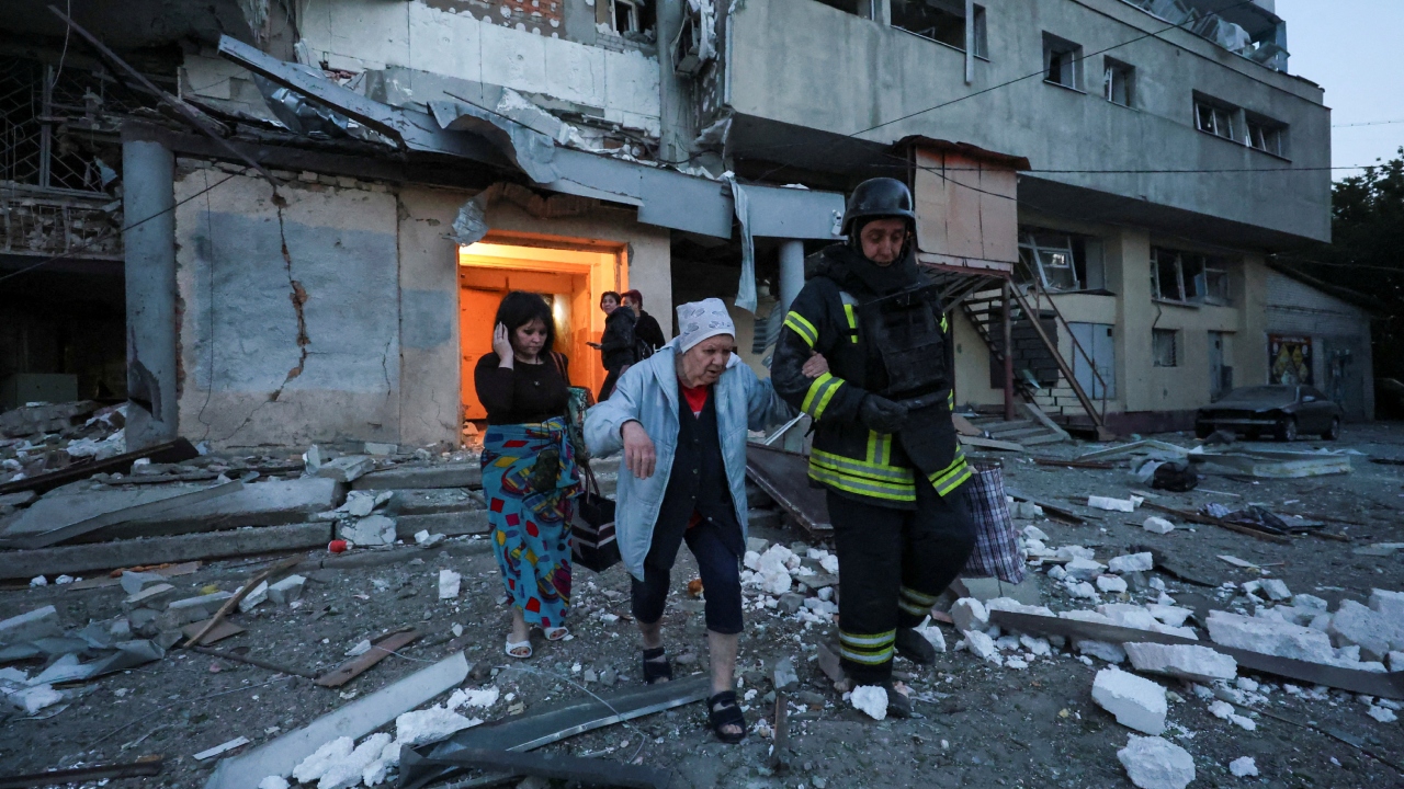 কিয়েভে রুশ ড্রোন হামলায় নিহত কমপক্ষে ৪