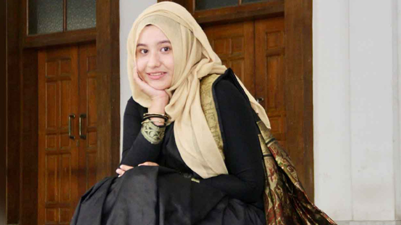 ডাকসু নেত্রীর বাড়িতে আগুনের ঘটনায় মামলা