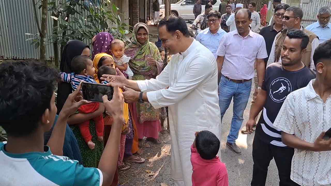 গণসংযোগে ব্যস্ত সময় পার করেছেন শরীয়তপুর-৩ আসনে বিএনপি মনোনীত প্রার্থী নুরুদ্দিন অপু