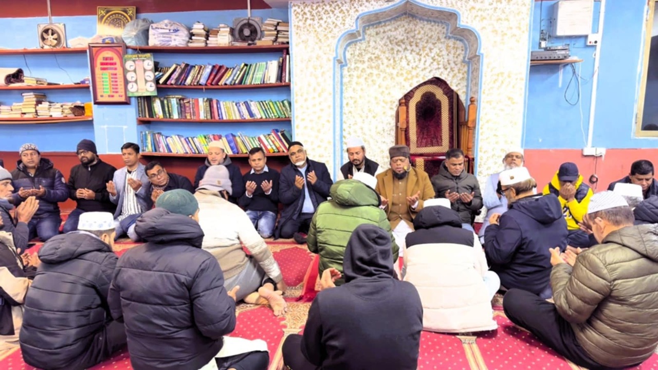 খালেদা জিয়ার সুস্থতা কামনায় ইতালিতে জিয়া সাইবার ফোর্সের দোয়া মাহফিল