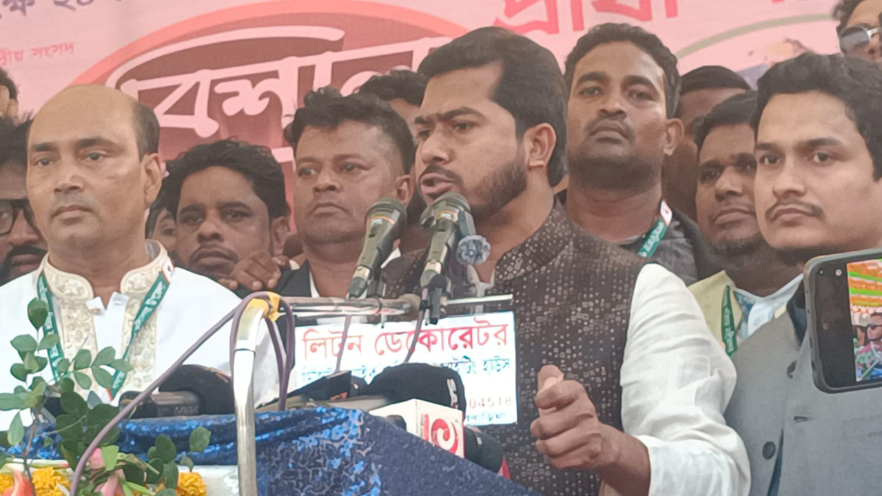 ২-৪টা আসনের জন্য কারও সঙ্গে জোট করব না: নুরুল হক