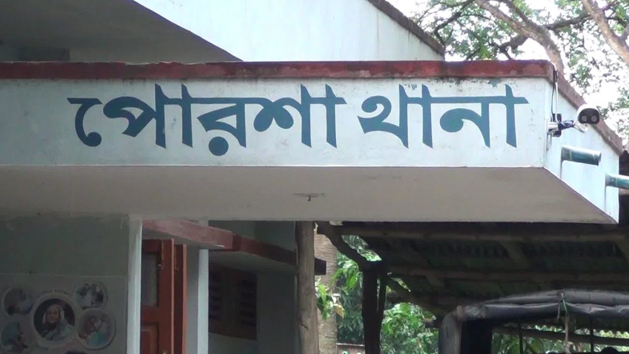 নওগাঁয় বৃদ্ধের ঝুলন্ত মরদেহ উদ্ধার