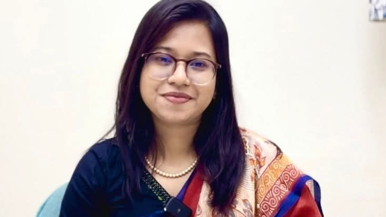 নওগাঁ-৫ আসনে এনসিপির প্রার্থী মনিরা শারমিন