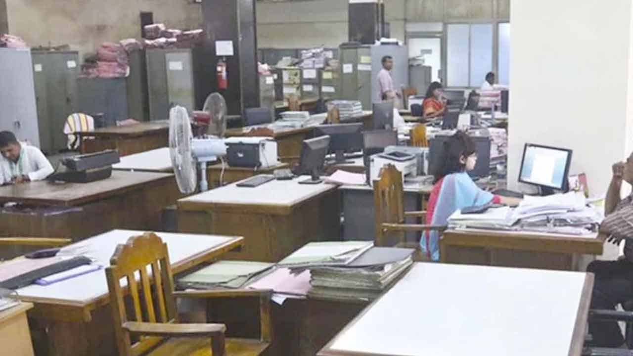 চাকরিজীবীদের টানা ৩ দিনের ছুটি আসছে