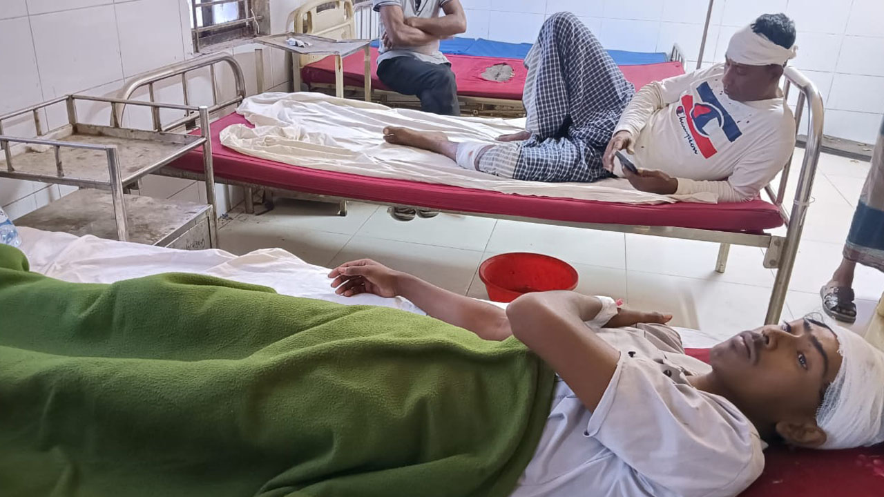 সুন্নতে খৎনার অনুষ্ঠানে ভিডিও করা নিয়ে দুই গ্রামের সংঘর্ষ, আহত ১০