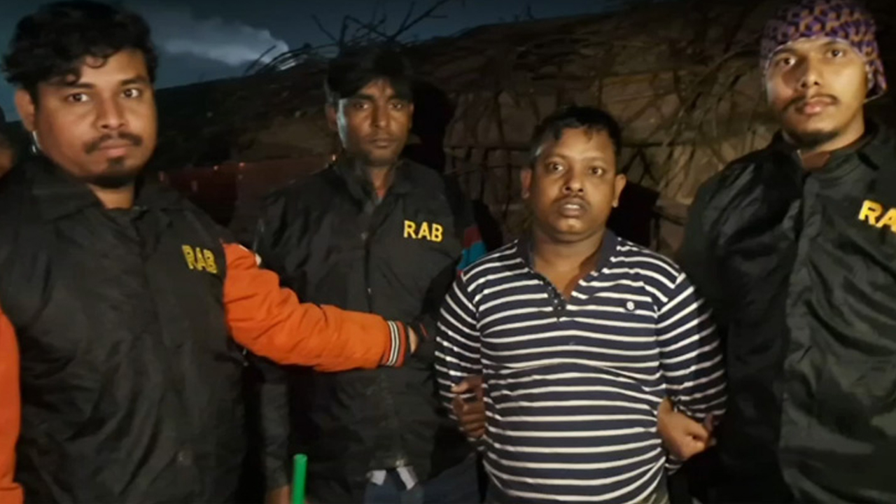 হাদিকে গুলি: ফয়সালের ঘনিষ্ঠ সহযোগী কে এই কবির?