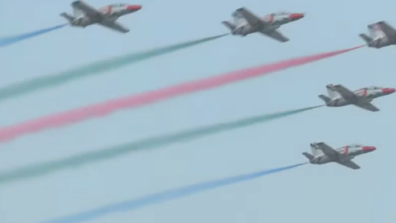 দৃষ্টিনন্দন এয়ার শো, দর্শনার্থীদের বাঁধভাঙা উচ্ছ্বাস