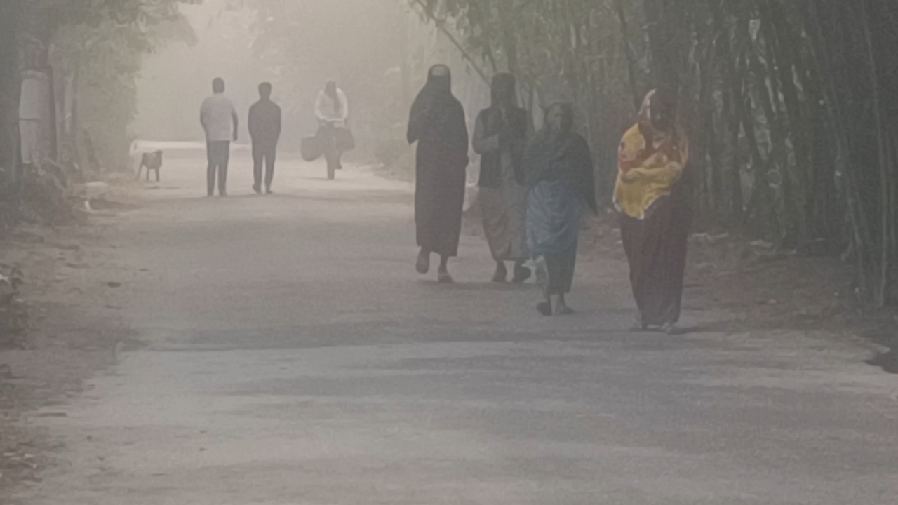 শীতে কাঁপছে কুড়িগ্রাম, তাপমাত্রা ১১.৫ ডিগ্রি