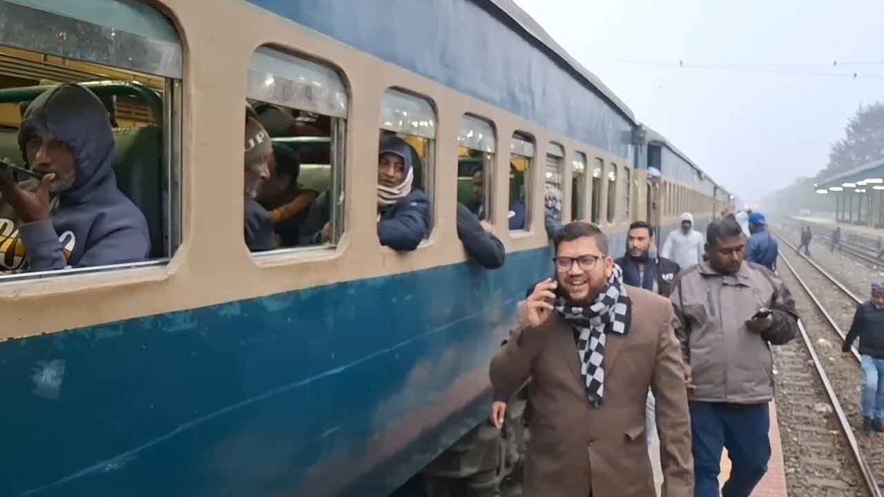 টাঙ্গাইল থেকে ঢাকায় যাচ্ছেন ৫০-৬০ হাজার নেতাকর্মী