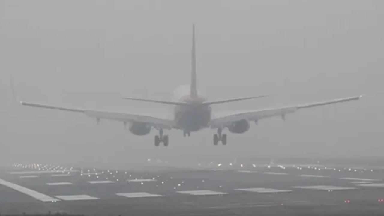 ঢাকায় নামতে পারল না ১০ আন্তর্জাতিক ফ্লাইট