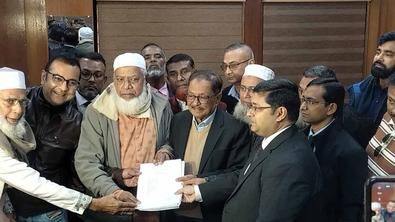 মনোনয়ন দাখিল করলেন ভোলা-১ আসনের বিএনপির প্রার্থী