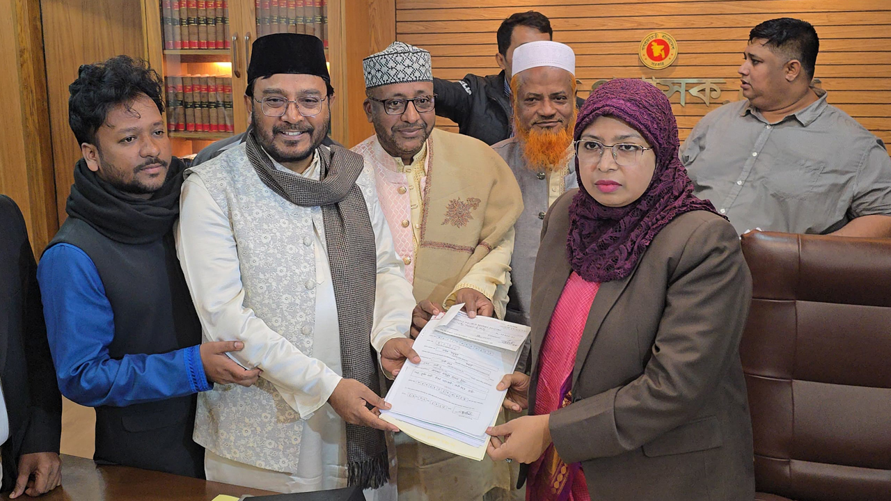 মঞ্জুকে সমর্থন জানিয়ে সরে দাঁড়াল জামায়াত প্রার্থী