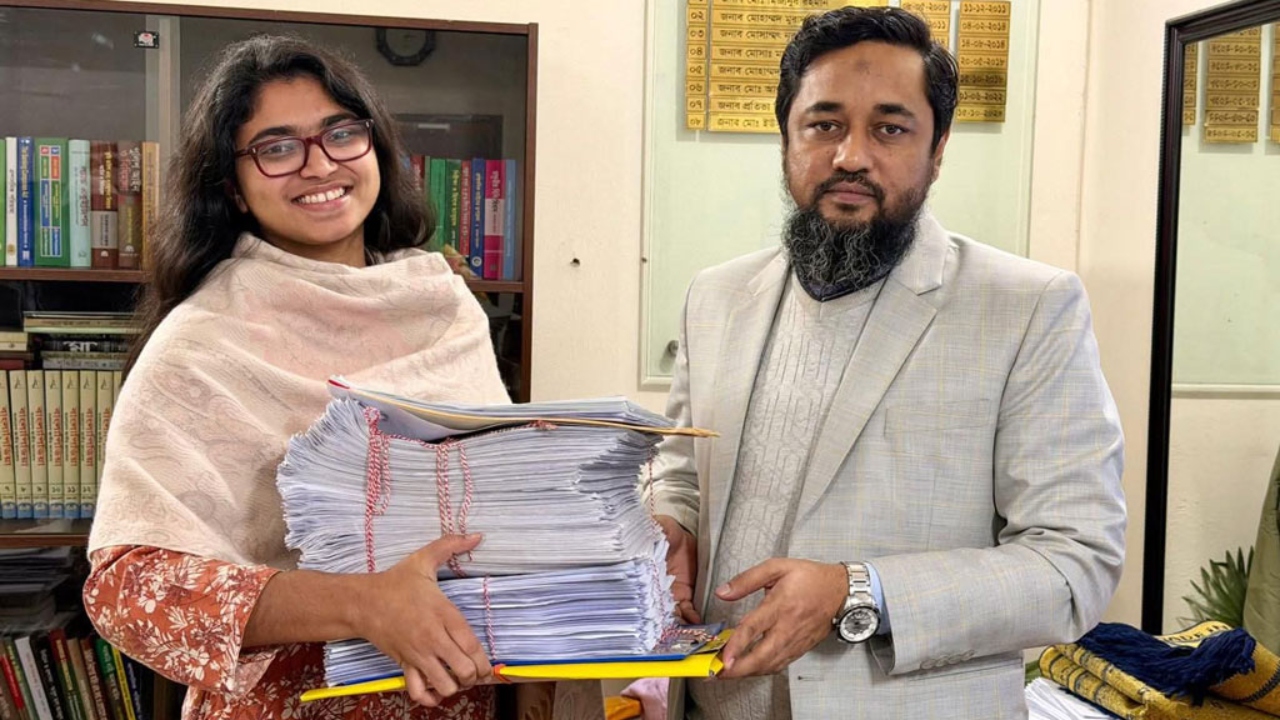 মনোনয়নপত্র জমা দিলেন ডা. তাসনিম জারা