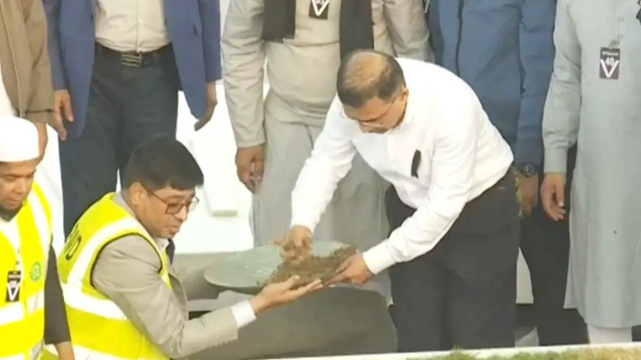 চিরনিদ্রায় শায়িত হলেন &lsquo;আপসহীন নেত্রী&rsquo; খালেদা জিয়া