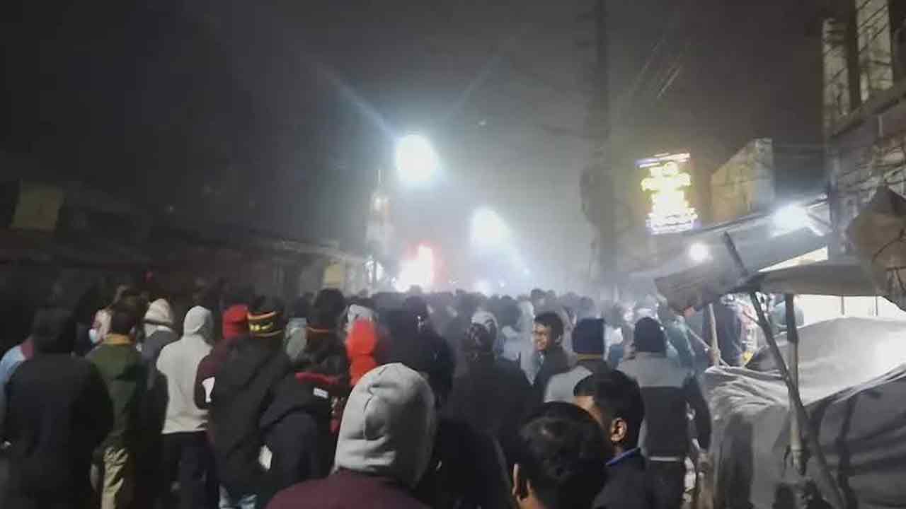 স্থানীয়দের সঙ্গে সংঘর্ষে ৫ বাকৃবি শিক্ষার্থী আহত