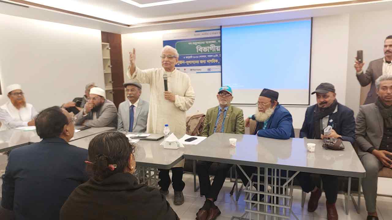 স্বতন্ত্র প্রার্থীর ক্ষেত্র এক শতাংশ ভোটারের স্বাক্ষরের বিধিনিষেধ অযৌক্তিক: বদিউল আলম মজুমদার