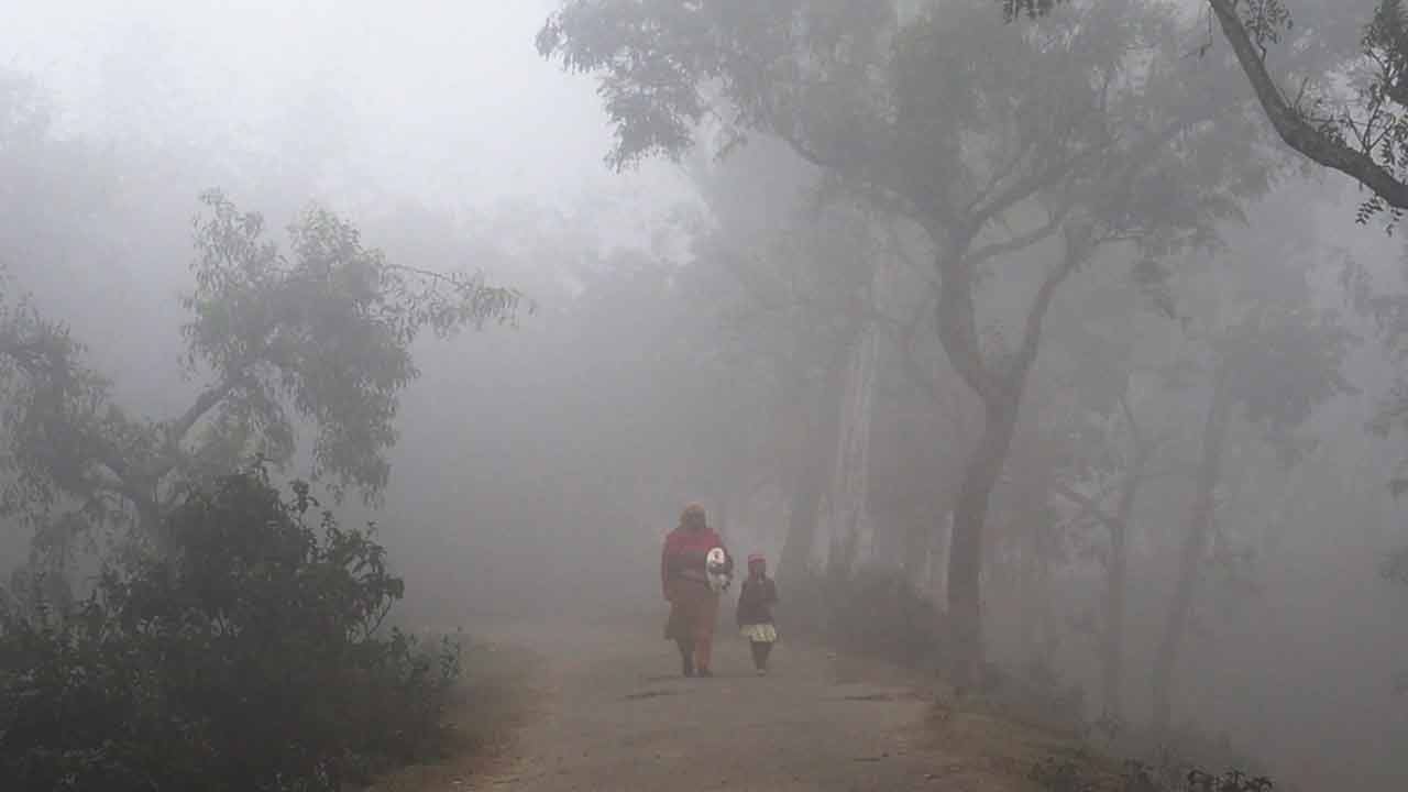 শৈত্যপ্রবাহে কাঁপছে পঞ্চগড়, তাপমাত্রা ৬.৮