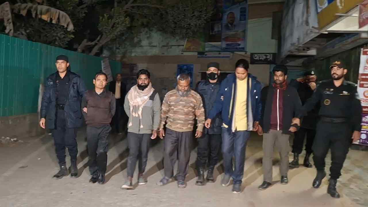 টাঙ্গাইলে প্রাইমারি শিক্ষক নিয়োগ পরীক্ষার প্রশ্নপত্র ফাঁস চক্রের ৫ সদস্য গ্রেপ্তার