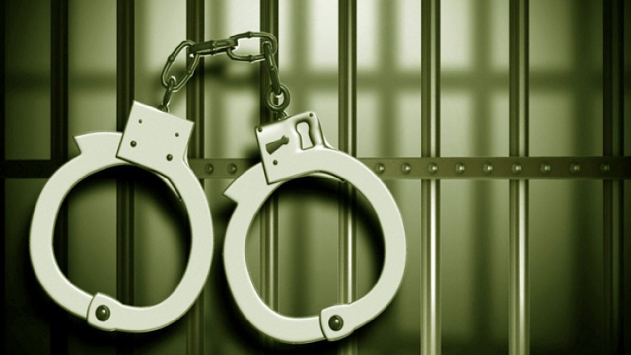 রাজধানীতে অভিযানে ৪৮ জন গ্রেপ্তার