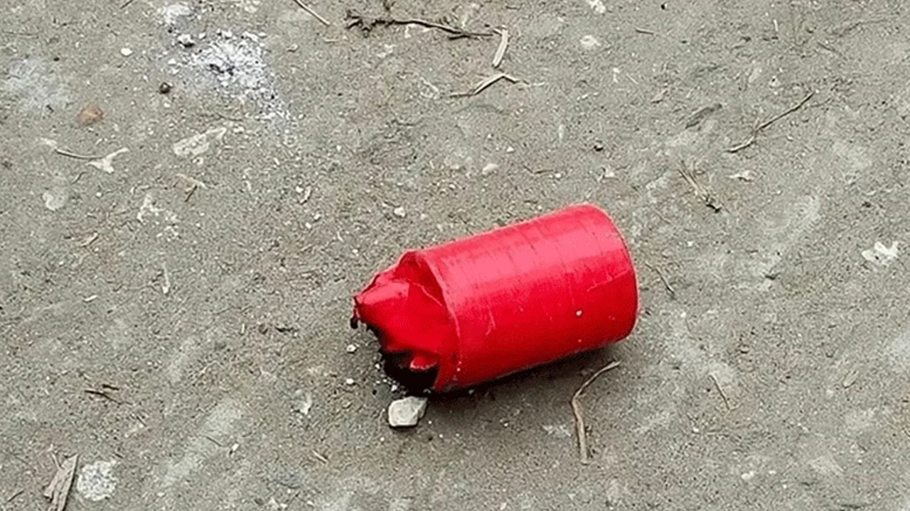 জামায়াতের এমপি প্রার্থীর বাসার সামনে ককটেল হামলা