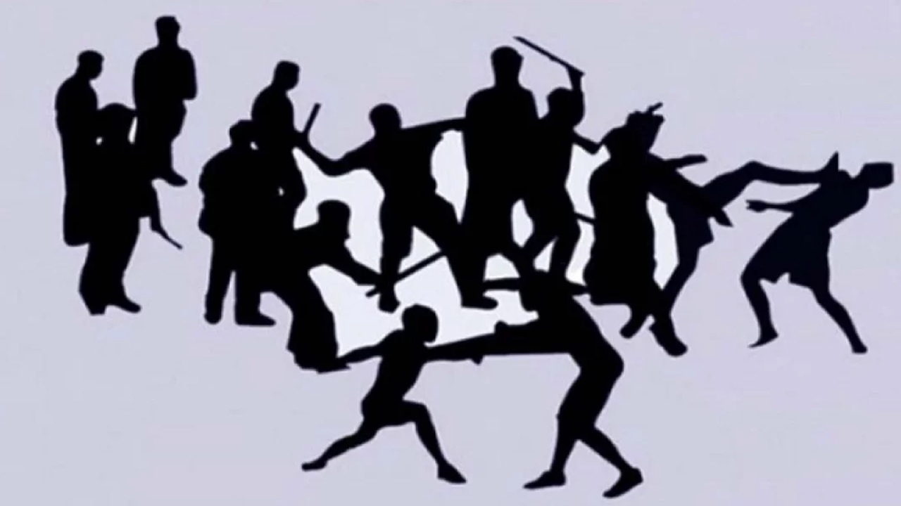 নরসিংদীতে দুই ব্যবসায়ীর ঝগড়ায় একজনের মৃত্যু, ভাঙচুর-আগুন