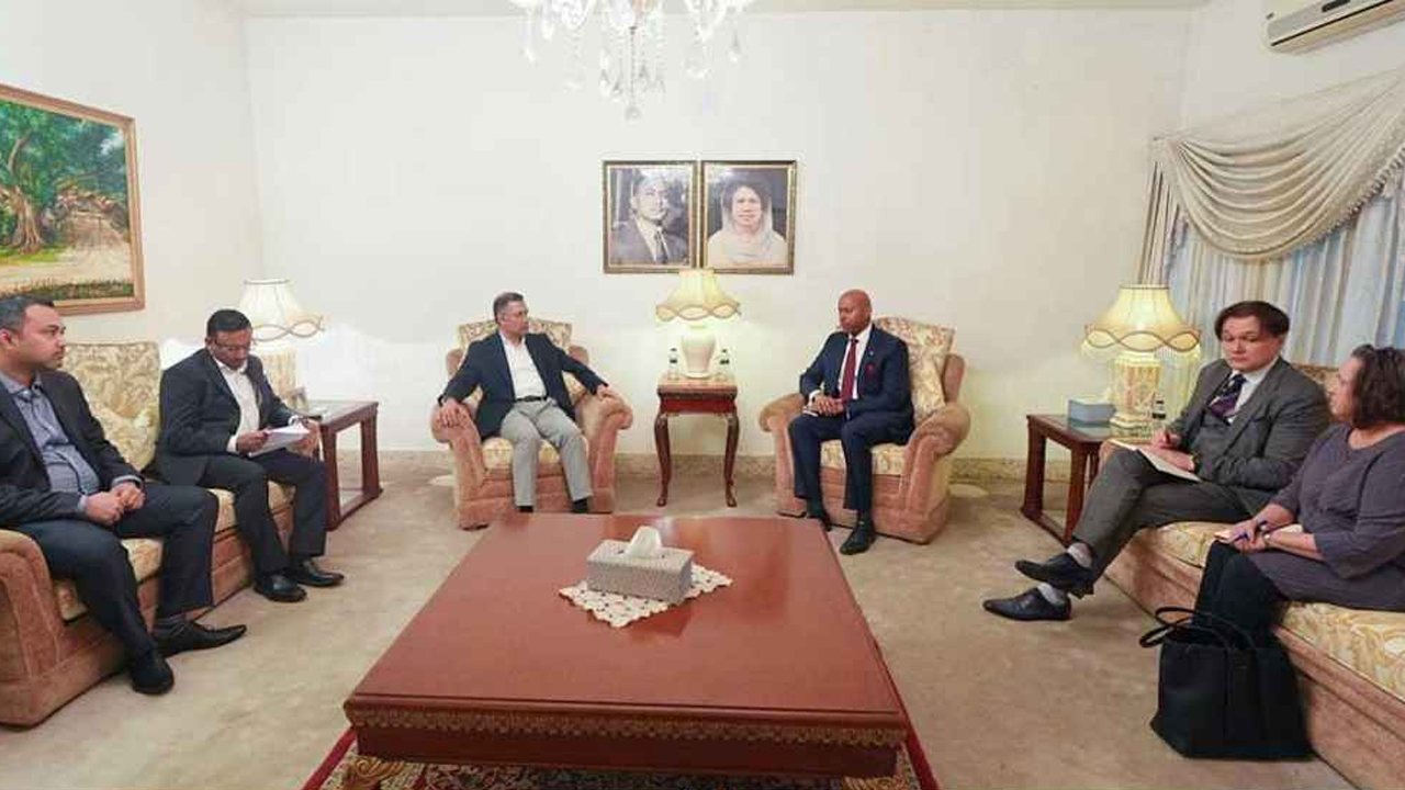 তারেক রহমানের সঙ্গে কানাডার হাইকমিশনারের সাক্ষাৎ