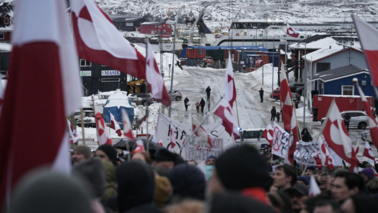 গ্রিনল্যান্ড ইস্যুতে ট্রাম্পের শুল্ক হুমকির কড়া নিন্দা ইউরোপীয় নেতাদের