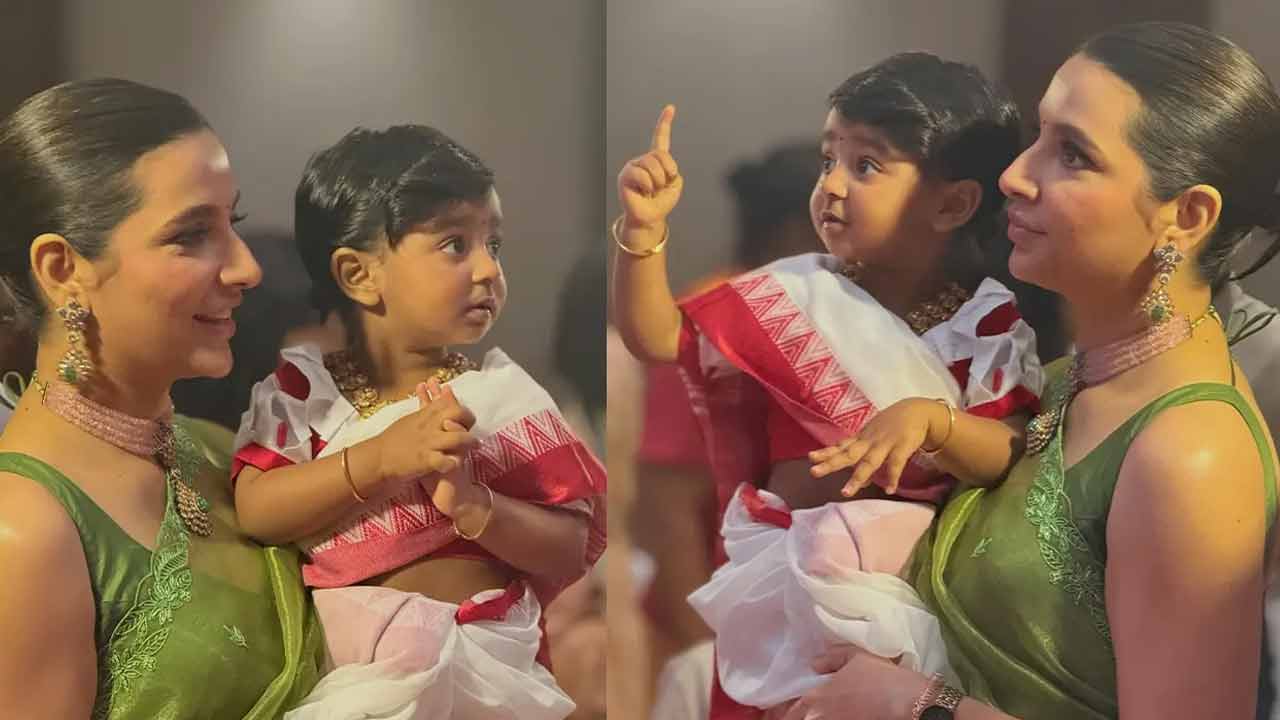 মায়ের কোলে বসে হাতেখড়ি হলো ইয়ালিনীর