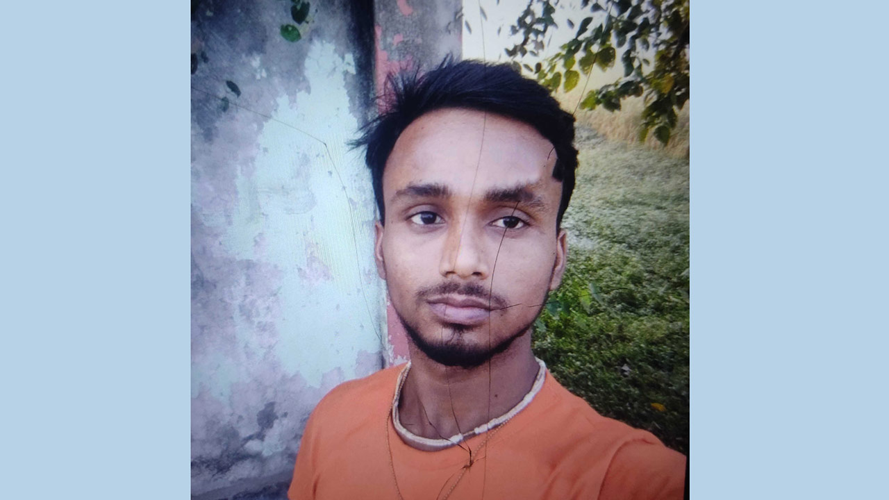 এবার ঘুমন্ত যুবককে পুড়িয়ে হত্যা