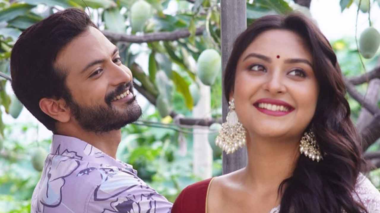 আসন্ন নির্বাচন ঘিরে দা-কুমড়া সম্পর্ক ইয়াশ ও নীহার&nbsp;