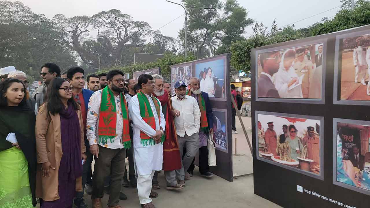 বরিশালে খালেদা জিয়ার জীবনভিত্তিক প্রামাণ্যচিত্রের উদ্বোধন