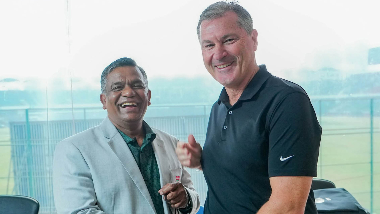 সারারাত চলছে গুজব, সকালেই বিসিবিতেই হাজির বুলবুল