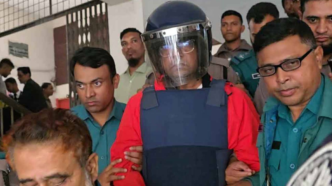 দুর্নীতির মামলায় গ্রেপ্তার আনিস আলমগীর