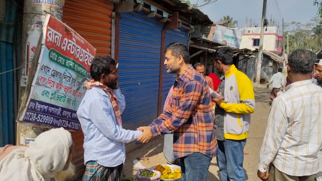 ঝালকাঠি-১ আসনে ব্যারিস্টার মঈন ফিরোজীর গণসংযোগে উৎসাহের ঢেউ