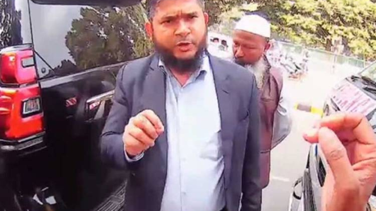 ক্যান্টনমেন্টে প্রবেশ নিয়ে সেনাসদস্যদের সঙ্গে তর্কে জড়ালেন জামায়াত প্রার্থী