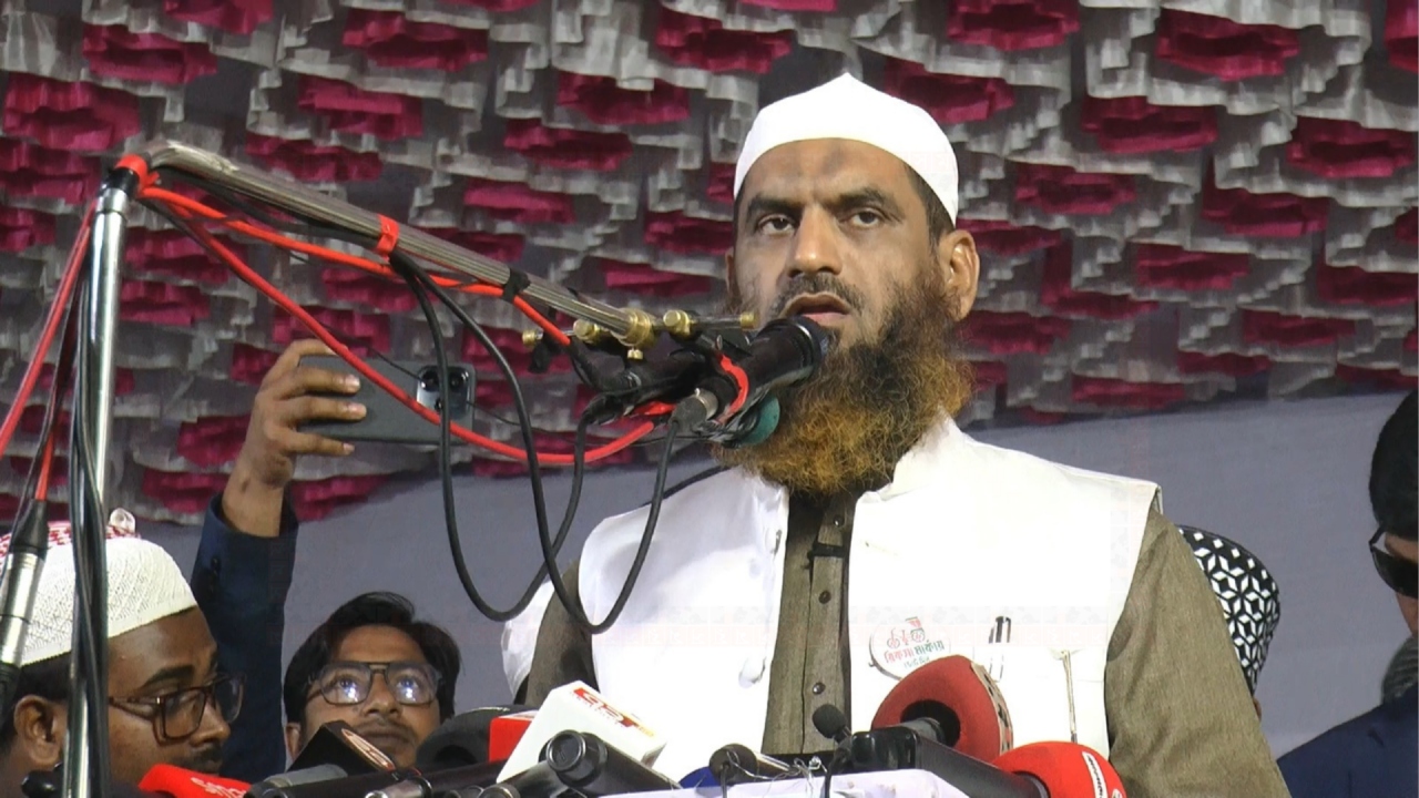 মামুনুল হকের ১৩ দফা নির্বাচনী ইশতেহার ঘোষণা