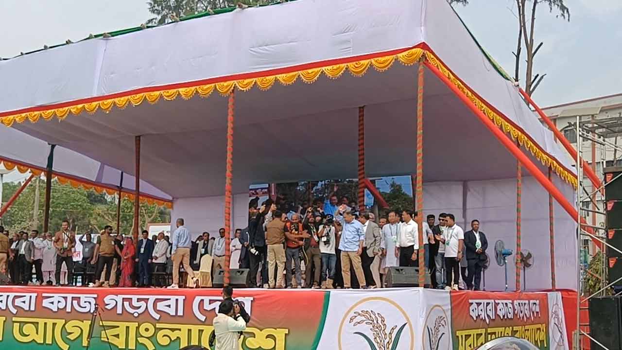 মা-বোনদের কাছ থেকে এনআইডি ও বিকাশ নম্বর সংগ্রহ করা হচ্ছে: তারেক রহমান