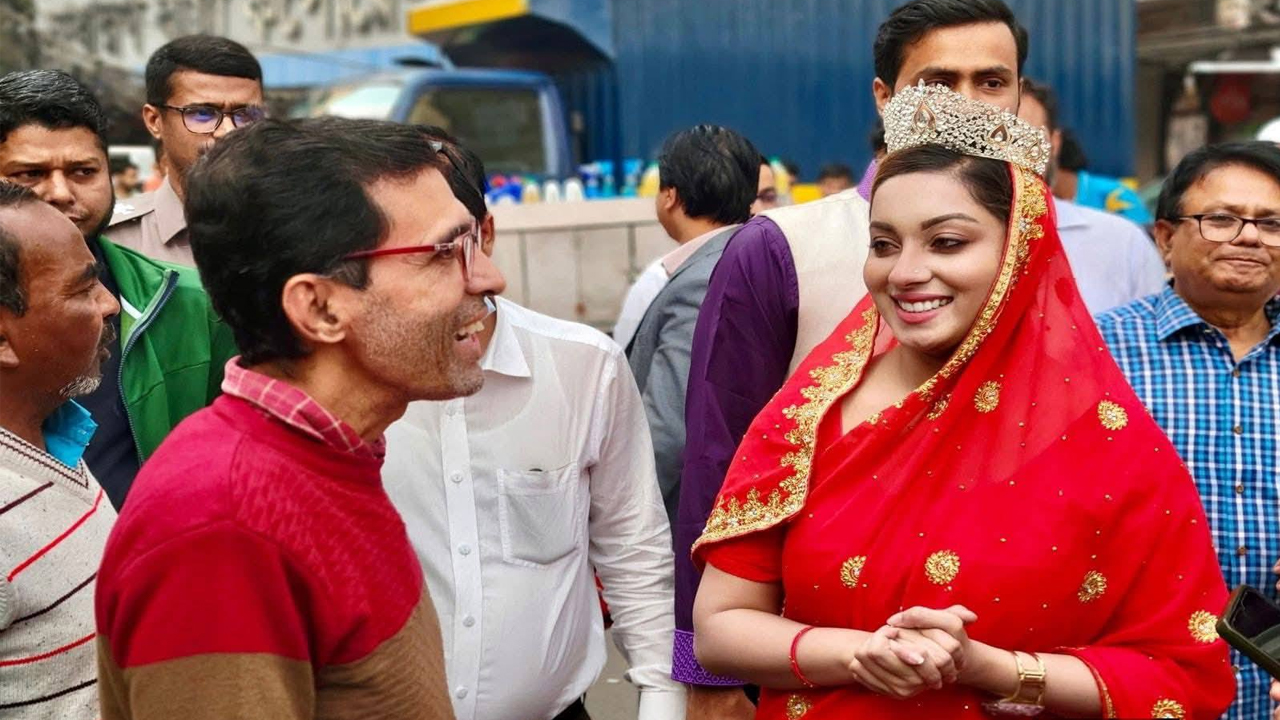 গানম্যান নিয়ে ফের নির্বাচনি প্রচারণায় নামছেন মেঘনা আলম