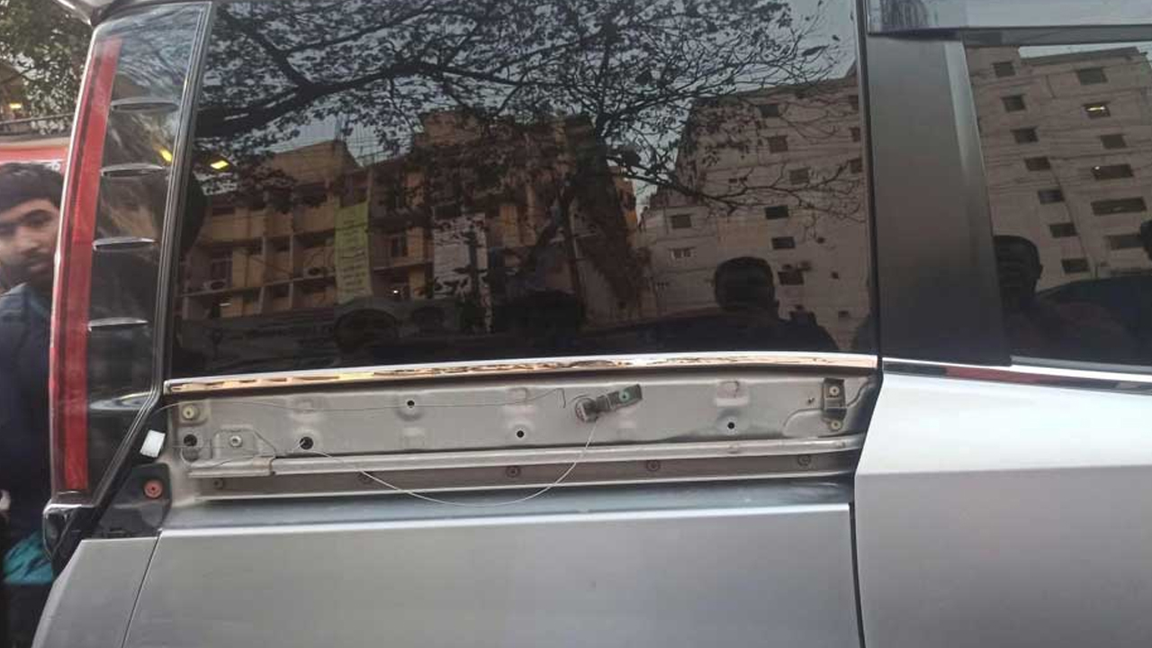 পাটওয়ারীর প্রচারণার গাড়ির পার্টস চুরির অভিযোগ