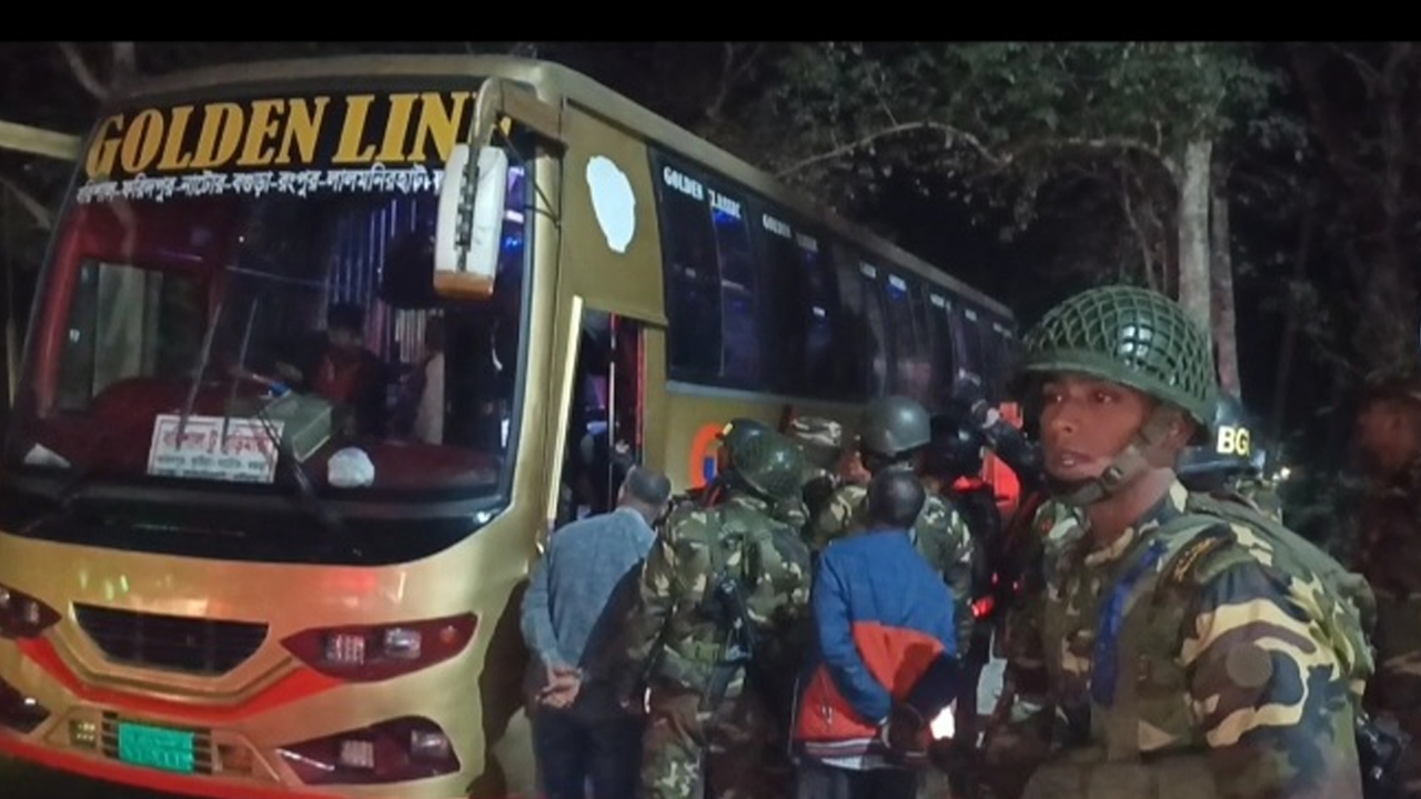 মাদারীপুরে যৌথ বাহিনীর টহল জোরদার