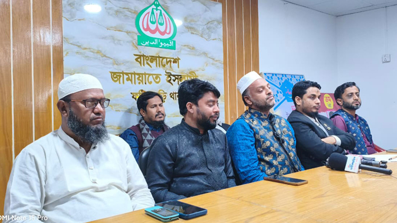 জামায়াত প্রার্থীকে সমর্থন দিয়ে নির্বাচন থেকে সরে দাঁড়ালেন এক প্রার্থী