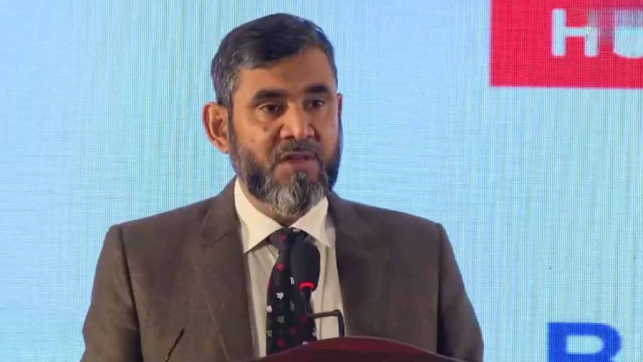 নির্বাচনের আনুষ্ঠানিক ফলাফল শুক্রবার: ইসি সানাউল্লাহ