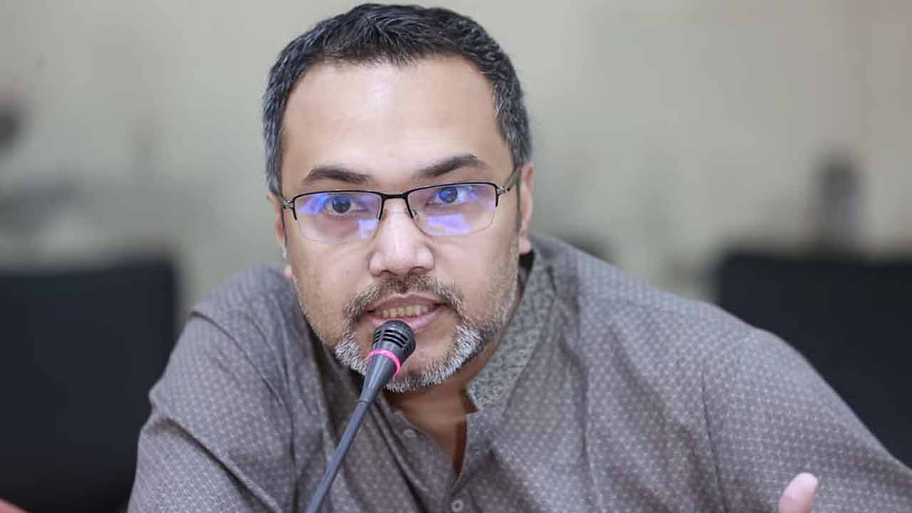 সৈয়দপুর বিমাবন্দরের কাণ্ডকে বিচ্ছিন্ন বলার সুযোগ নেই: মাহদী আমিন