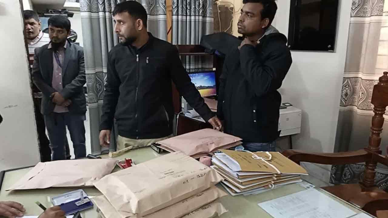 নাটোরে ছাপাজনিত ভুলে ফলাফল শিট জব্দ