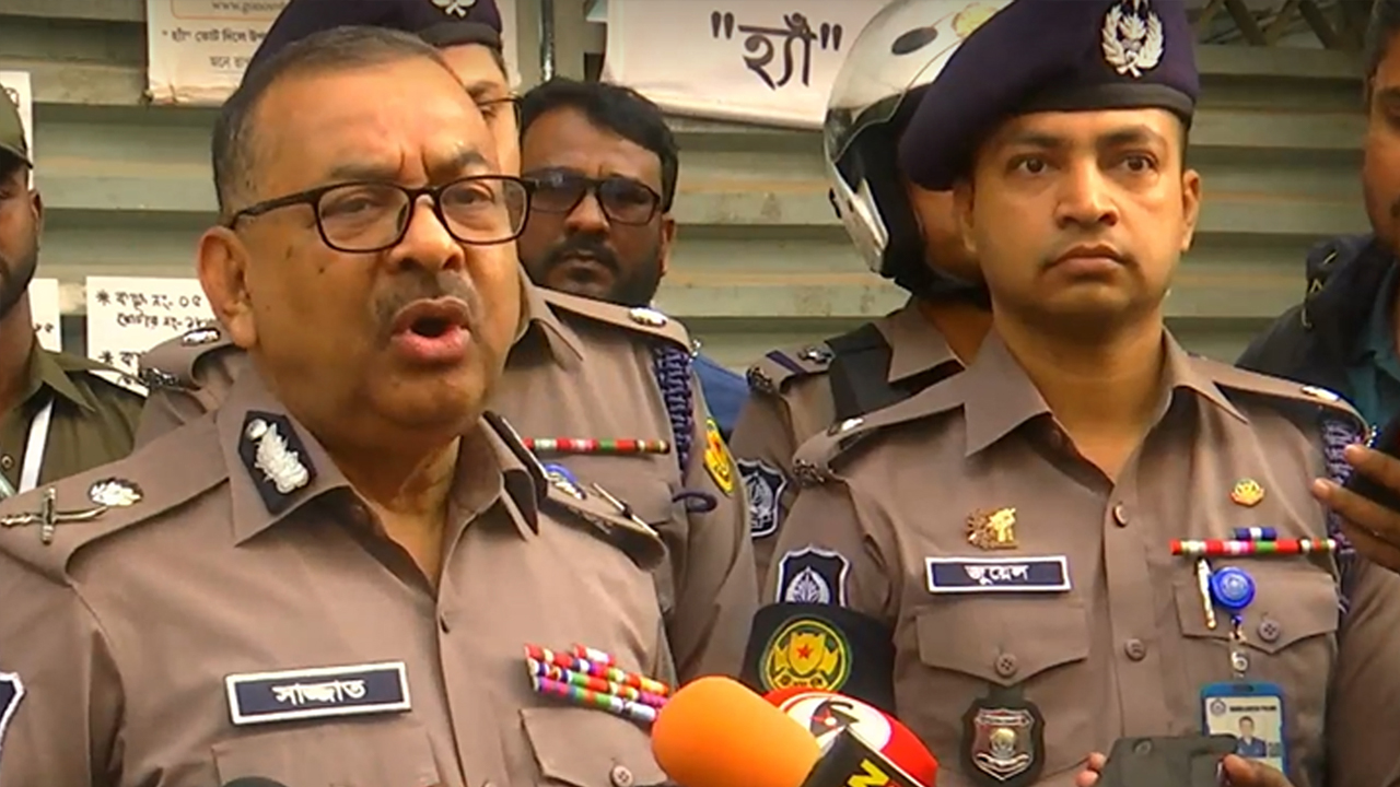 গত ছয় মাস যাবতই গুজব শুনতেছি: ডিএমপি কমিশনার