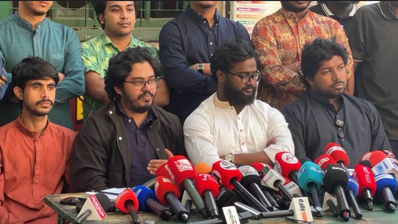 বিভিন্ন স্থানে হামলার প্রতিবাদে সংবাদ সম্মেলনে যা বলল ছাত্রশক্তি